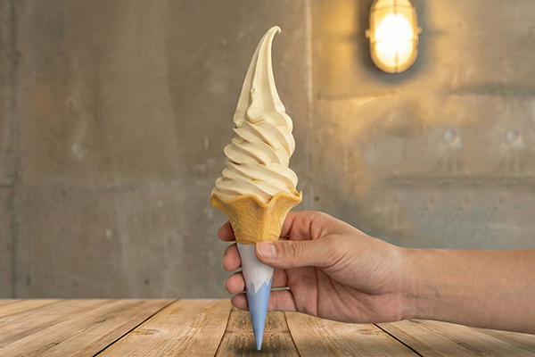 黒糖香るミルクソフト